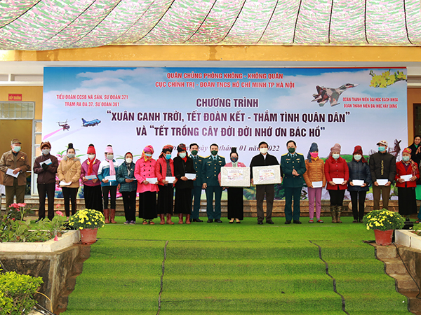 Quân chủng Phòng không - Không quân tổ chức Chương trình “Xuân canh trời, Tết đoàn kết - thắm tình quân dân”