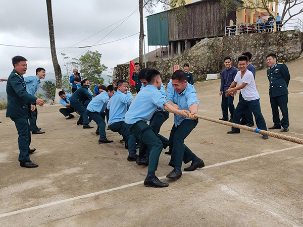 Sư đoàn 365 tổ chức Chương trình “Xuân canh trời - Tết biên cương - Thắm tình quân dân”