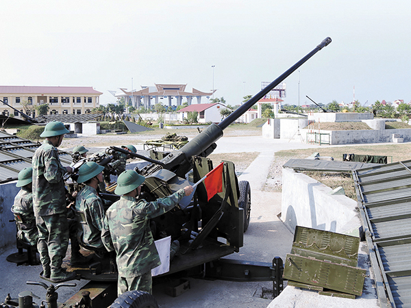 Xuân trên trận địa canh trời Đất Tổ
