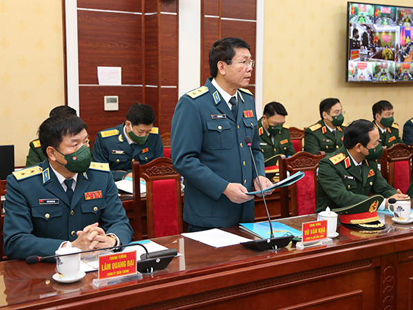 Thủ tướng Chính phủ Phạm Minh Chính thăm và làm việc tại Quân chủng Phòng không-Không quân