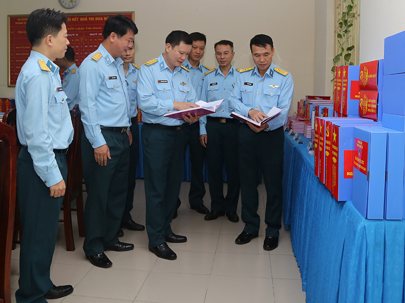 Quân chủng Phòng không - Không quân kiểm tra hoạt động công tác đảng, công tác chính trị tại Sư đoàn 361