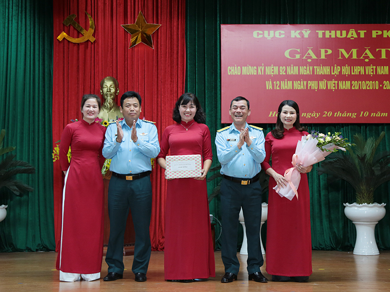 Các cơ quan, đơn vị trong Quân chủng PK-KQ gặp mặt nhân kỷ niệm 92 năm Ngày thành lập Hội Liên hiệp Phụ nữ Việt Nam
