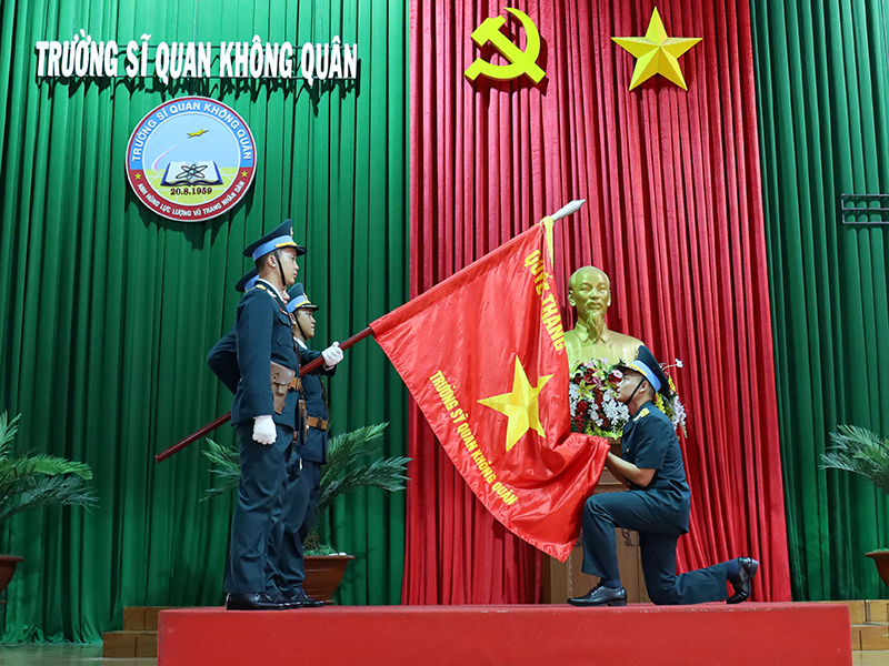 Trường Sĩ quan Không quân tổ chức lễ tốt nghiệp ra trường các khóa phi công quân sự