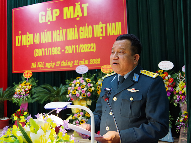 Trường Cao đẳng Kỹ thuật Phòng không - Không quân gặp mặt kỷ niệm Ngày Nhà giáo Việt Nam 20-11