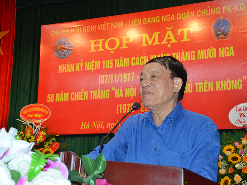 Chi hội Hữu nghị Việt Nam - Liên bang Nga Quân chủng PK-KQ họp mặt nhân kỷ niệm 105 năm cách mạng Tháng Mười Nga và 50 năm Chiến thắng “Hà Nội- Điện Biên Phủ trên không”
