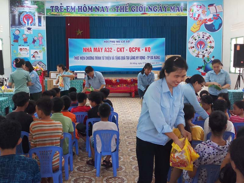 Phụ nữ Nhà máy A32 thực hiện hiệu quả Cuộc vận động “Xây dựng gia đình 5 không, 3 sạch”