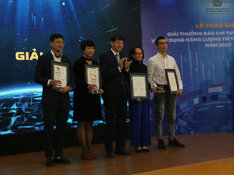 Trao Giải thưởng báo chí tuyên truyền về sử dụng năng lượng tiết kiệm và hiệu quả năm 2022