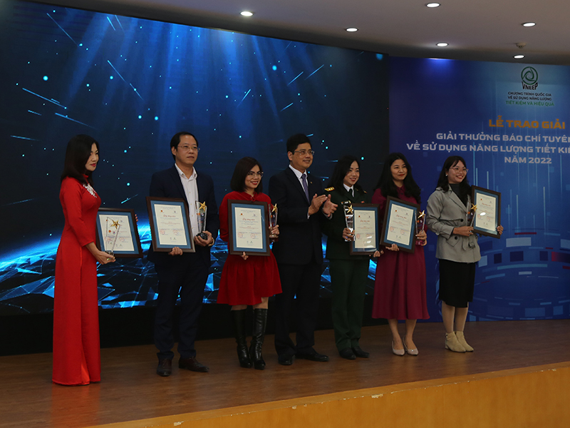 Trao Giải thưởng báo chí tuyên truyền về sử dụng năng lượng tiết kiệm và hiệu quả năm 2022