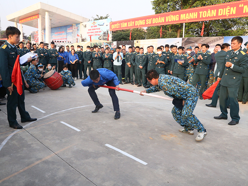 Sư đoàn 371 tổ chức các chuỗi hoạt động kỷ niệm 50 năm Chiến thắng “Hà Nội - Điện Biên Phủ trên không”