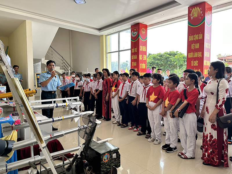 Sư đoàn 377 khai mạc Triển lãm nhỏ “Hà Nội - Điện Biên Phủ trên không” - Ý chí và niềm tin tất thắng