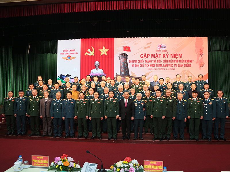 Quân chủng Phòng không - Không quân gặp mặt kỷ niệm 50 năm Chiến thắng “Hà Nội - Điện Biên Phủ trên không”