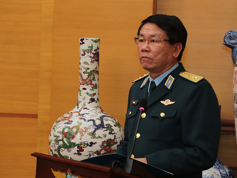 Bí thư Thành ủy Hà Nội Đinh Tiến Dũng thăm Quân chủng Phòng không - Không quân