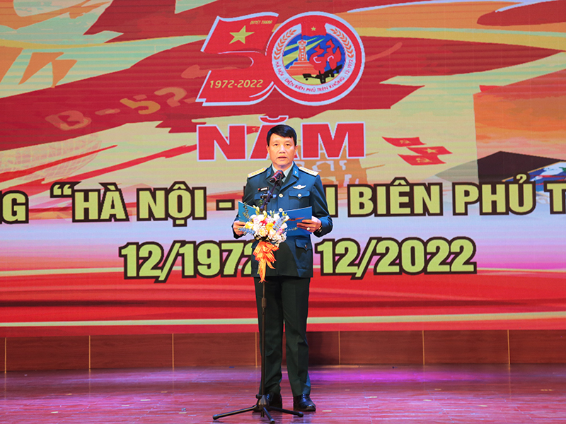 Quân chủng Phòng không - Không quân tổ chức giao lưu “Vang mãi bản hùng ca bầu trời” kỷ niệm 50 năm Chiến thắng “Hà Nội - Điện Biên Phủ trên không”