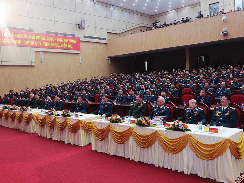 Quân chủng Phòng không - Không quân tổ chức giao lưu “Vang mãi bản hùng ca bầu trời” kỷ niệm 50 năm Chiến thắng “Hà Nội - Điện Biên Phủ trên không”
