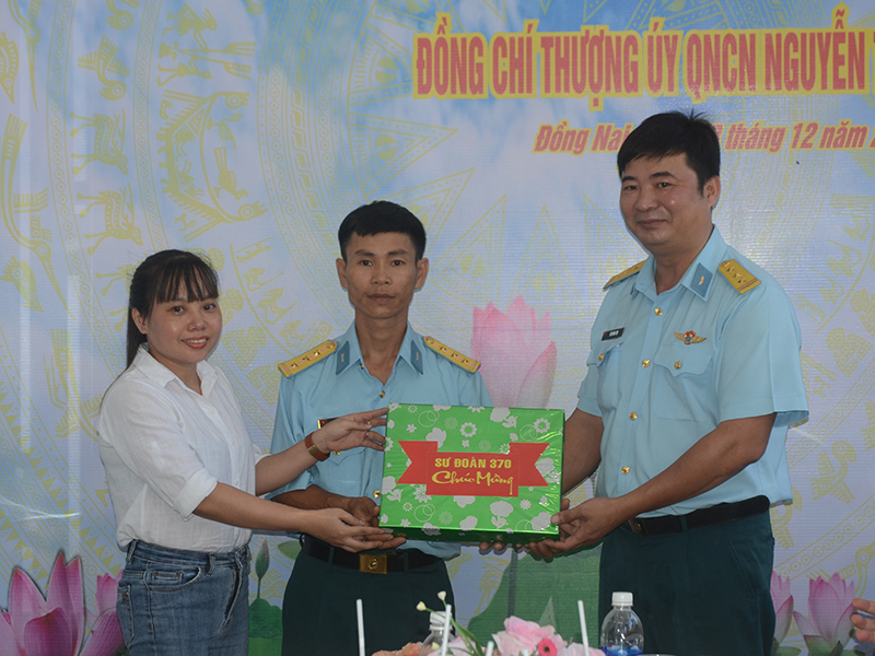 Trung đoàn 935 khánh thành và bàn giao “Nhà đồng đội” tặng gia đình Thượng úy QNCN Nguyễn Thanh Tường