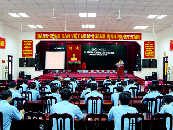 Sư đoàn 372 tập huấn công tác giáo dục chính trị năm 2022
