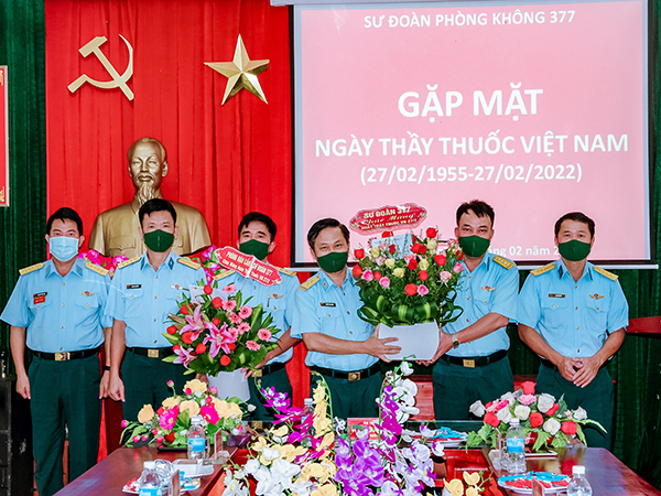 Sư đoàn 377 tổ chức gặp mặt nhân kỷ niệm 67 năm Ngày Thầy thuốc Việt Nam 27-2