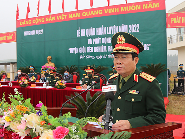 Thượng tướng Nguyễn Tân Cương - Tổng Tham mưu trưởng QĐND Việt Nam dự Lễ ra quân huấn luyện năm 2022 của Trung đoàn 927