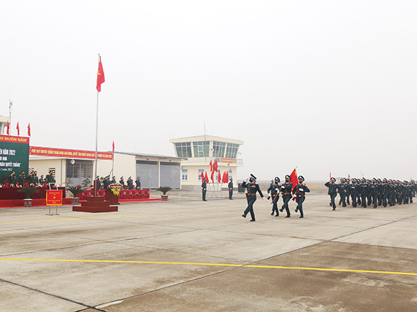 Thượng tướng Nguyễn Tân Cương - Tổng Tham mưu trưởng QĐND Việt Nam dự Lễ ra quân huấn luyện năm 2022 của Trung đoàn 927