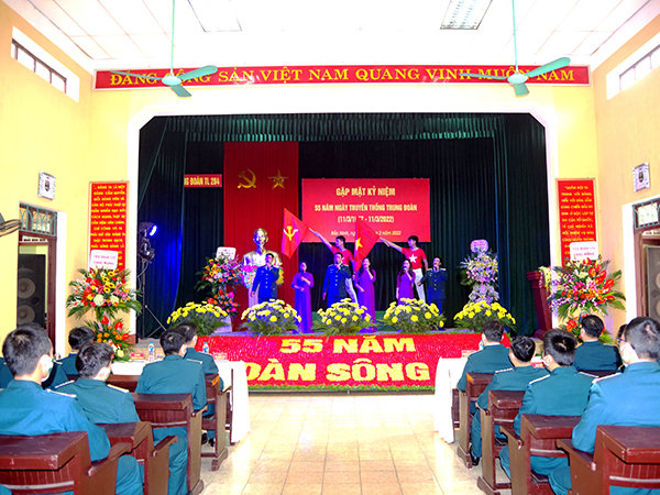 Trung đoàn Tên lửa 284 gặp mặt kỷ niệm 55 năm Ngày truyền thống