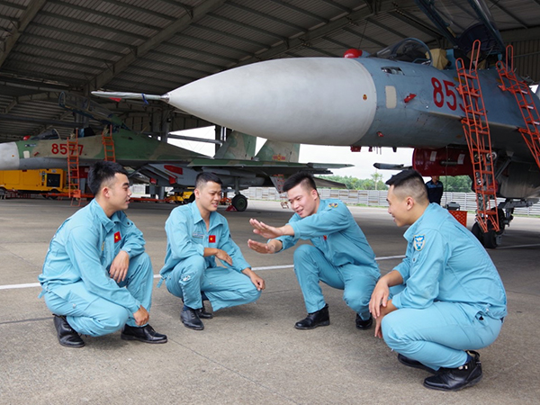 Nâng cao chất lượng huấn luyện và bảo đảm an toàn bay