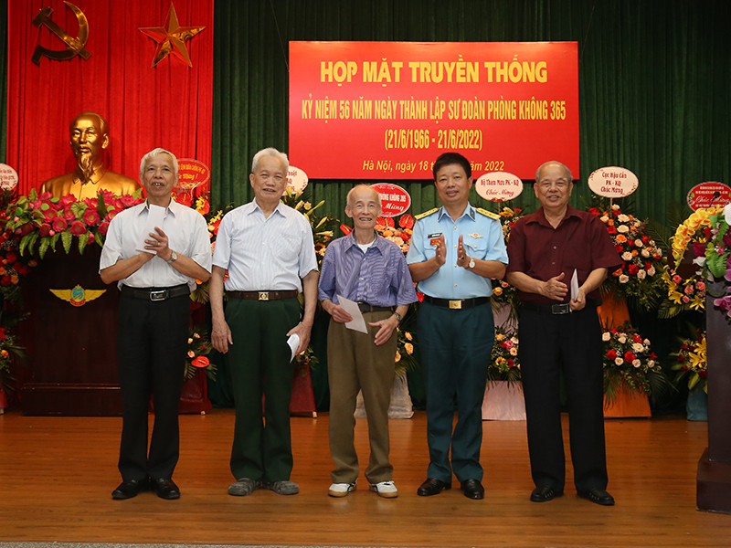 Họp mặt truyền thống bạn chiến đấu Sư đoàn 365