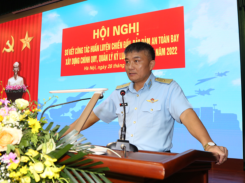 Quân chủng PK-KQ sơ kết công tác huấn luyện chiến đấu, bảo đảm an toàn bay, xây dựng chính quy, quản lý kỷ luật 6 tháng đầu năm 2022