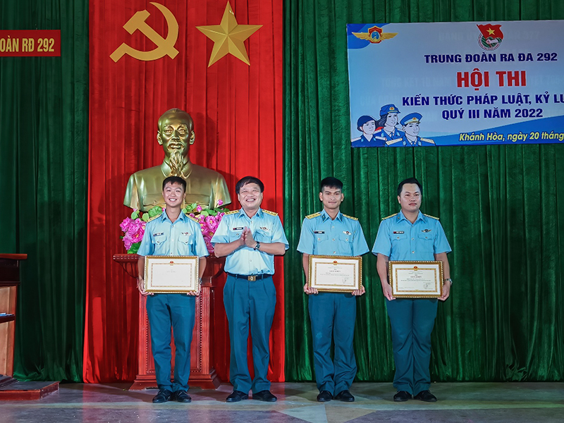 Trung đoàn 292 tổ chức Hội thi kiến thức pháp luật, kỷ luật Quý III năm 2022
