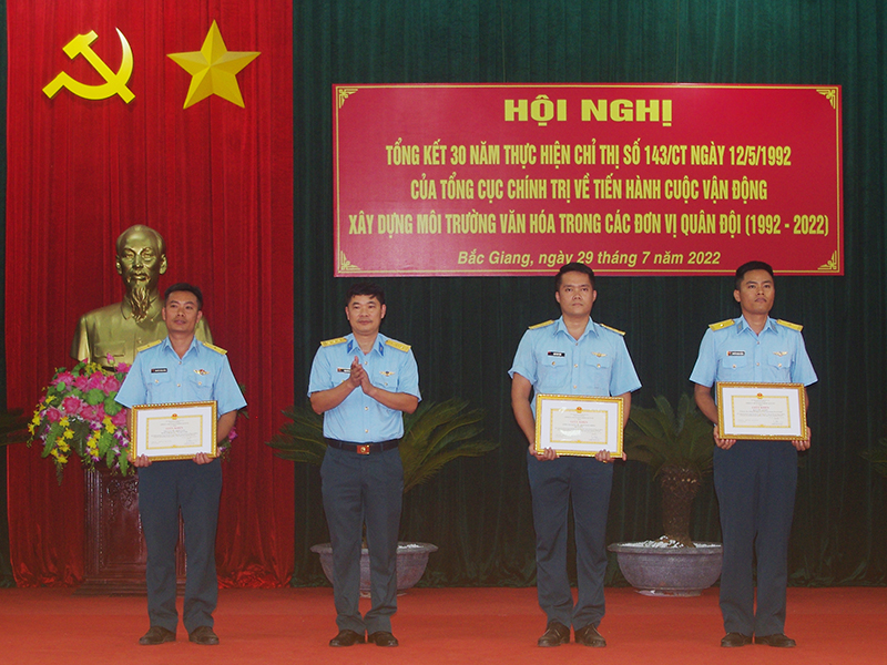 Trung đoàn 927 tổng kết 30 năm thực hiện Chỉ thị 143 về xây dựng môi trường văn hóa trong Quân đội