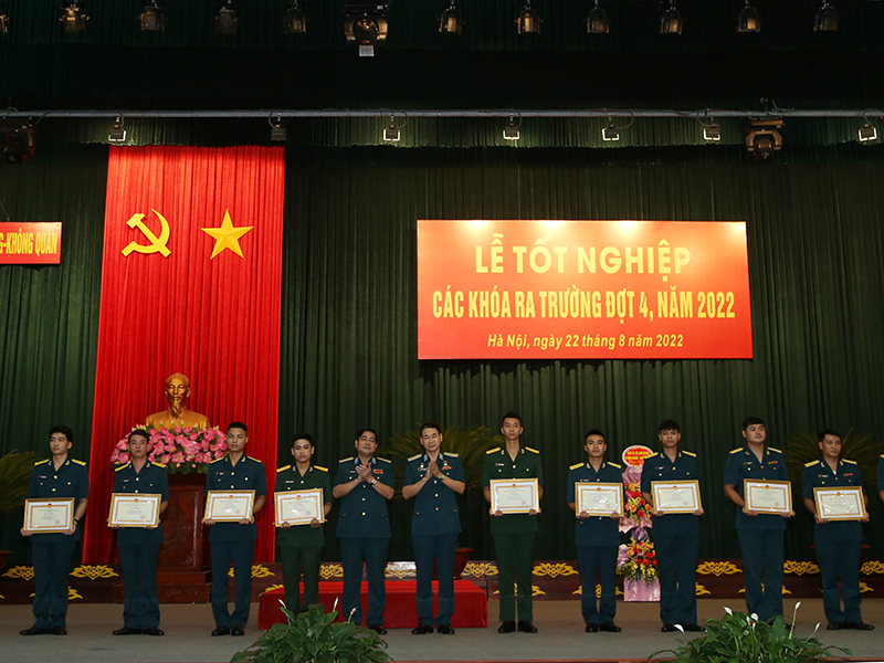 Học viện PK-KQ tổ chức Lễ tốt nghiệp các khóa ra trường đợt 4 năm 2022