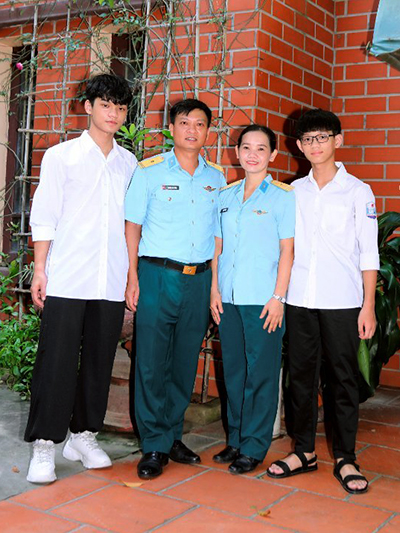“Anh thương, anh nhớ, em mời anh vô...”