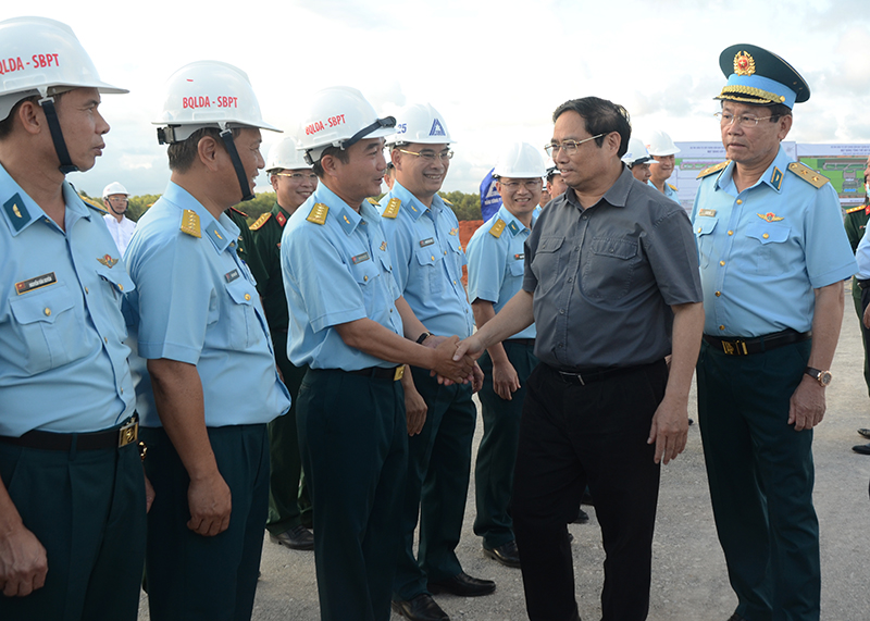 Thủ tướng Chính phủ Phạm Minh Chính kiểm tra tiến độ xây dựng Sân bay Phan Thiết