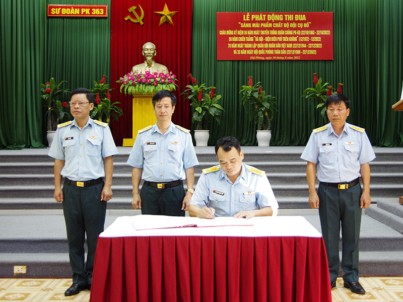 Sư đoàn 363 tổ chức Lễ phát động thi đua cao điểm với chủ đề “Sáng mãi phẩm chất Bộ đội Cụ Hồ”