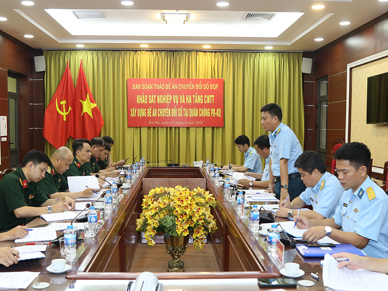 Đoàn khảo sát của Ban soạn thảo Đề án chuyển đổi số Bộ Quốc phòng khảo sát nghiệp vụ và hạ tầng CNTT tại Quân chủng PK-KQ
