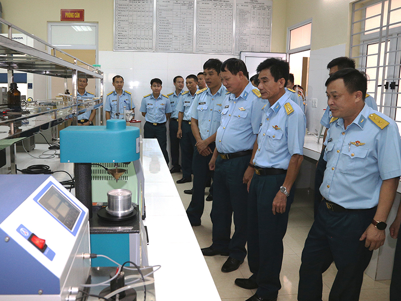 Quân chủng Phòng không - Không quân tập huấn ngành Xăng dầu năm 2022