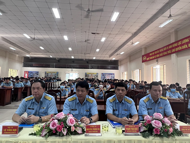 Cán bộ, đoàn viên, thanh niên, hội viên Phụ nữ Trung đoàn 935, xung kích thực hiện nghiêm nền nếp xây dựng chính quy, quản lý kỷ luật