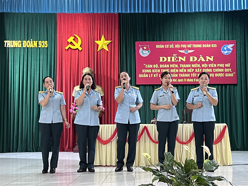 Cán bộ, đoàn viên, thanh niên, hội viên Phụ nữ Trung đoàn 935, xung kích thực hiện nghiêm nền nếp xây dựng chính quy, quản lý kỷ luật