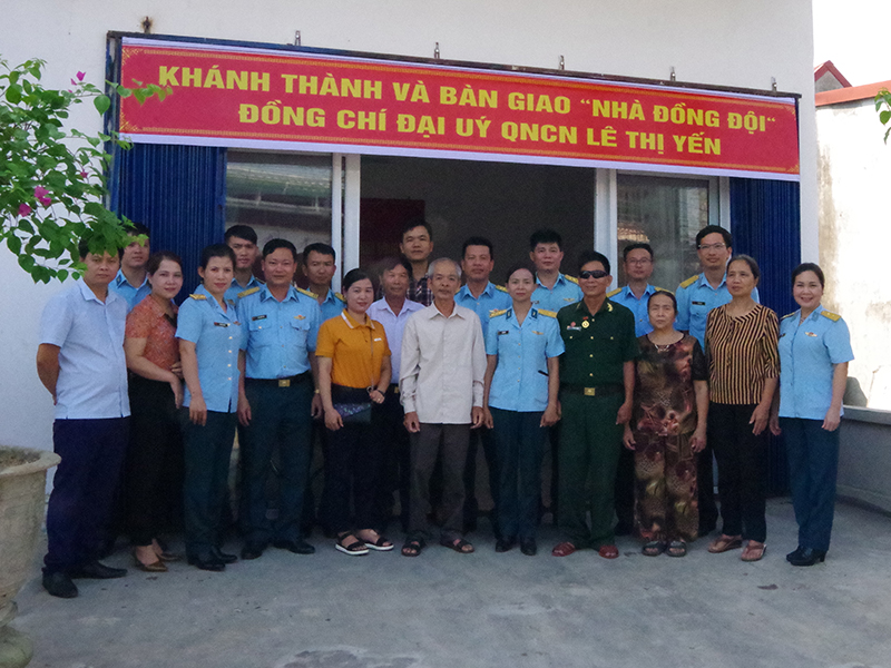 Trung đoàn 923 khánh thành và bàn giao nhà đồng đội cho quân nhân có hoàn cảnh khó khăn