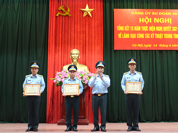 Đảng ủy Học viện PK-KQ và Đảng ủy Sư đoàn 361 tổng kết 15 năm thực hiện Nghị quyết 382