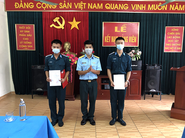 Thực hiện tốt công tác phát triển đảng viên