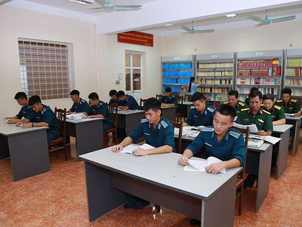 Khơi dậy niềm đam mê đọc sách cho bộ đội