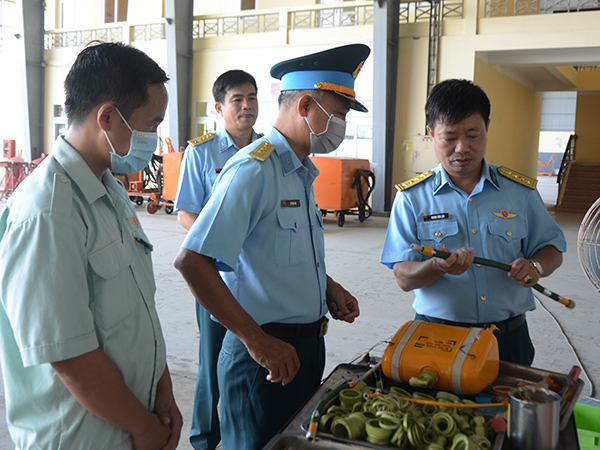 Quân chủng Phòng không - Không quân kiểm tra kết quả hoạt động công tác đảng, công tác chính trị các đơn vị trong Quân chủng