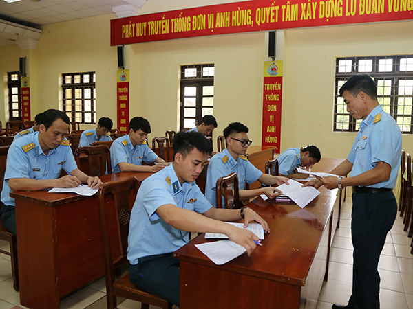 Quân chủng Phòng không - Không quân kiểm tra kết quả hoạt động công tác đảng, công tác chính trị các đơn vị trong Quân chủng