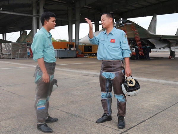 Quân chủng Phòng không - Không quân tổ chức bay bắn, ném bom, đạn thật cho các đơn vị không quân