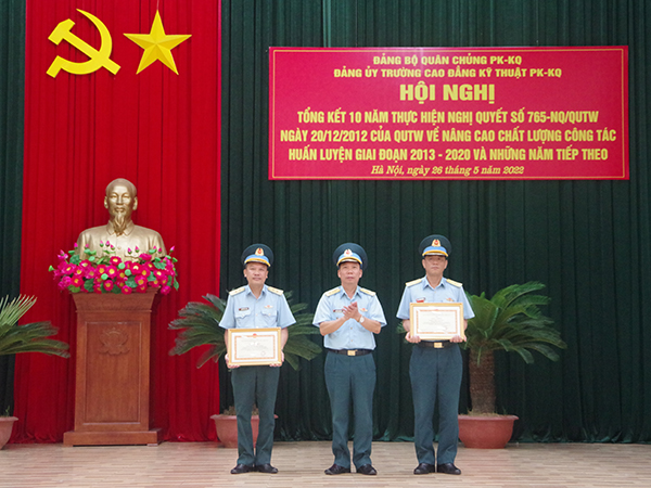 Trường Cao đẳng Kỹ thuật PK-KQ tổng kết 10 năm thực hiện Nghị quyết số 765-NQ/QUTW
