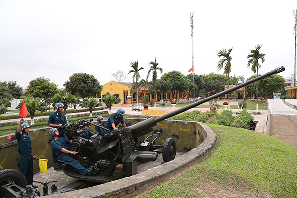 Xây dựng đơn vị điểm vững mạnh toàn diện “mẫu mực, tiêu biểu” ở Trung đoàn 218