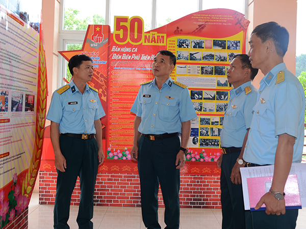 Quân chủng Phòng không - Không quân kiểm tra hoạt động công tác đảng, công tác chính trị các đơn vị khu vực miền Trung