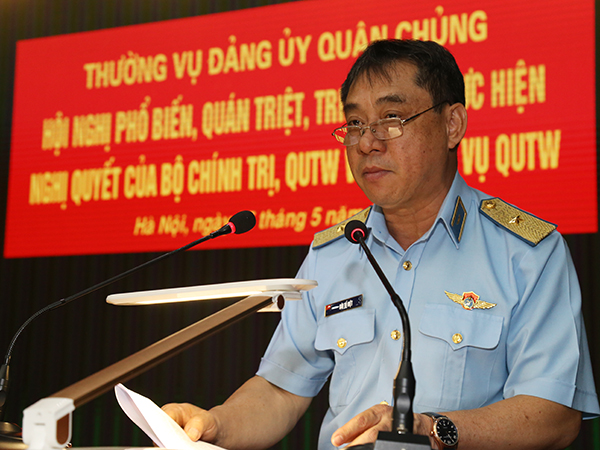 Thường vụ Đảng ủy Quân chủng Phòng không - Không quân phổ biến, quán triệt, triển khai thực hiện nghị quyết của Bộ Chính trị và Quân ủy Trung ương