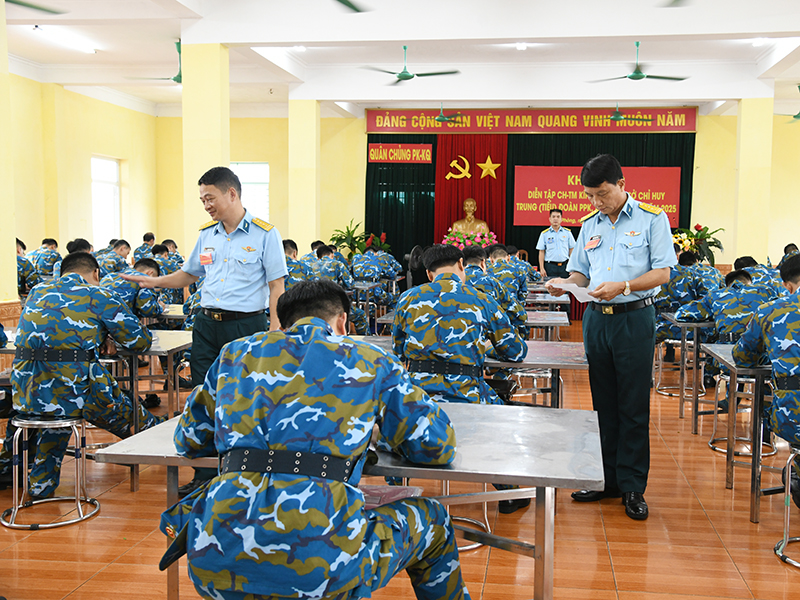 Bế mạc diễn tập chỉ huy tham mưu kíp chiến đấu sở chỉ huy Trung đoàn/ Tiểu đoàn Pháo phòng không, Zsu-23-4M, tên lửa tầm thấp năm 2025