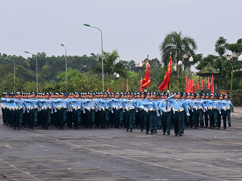 Đại học Bách khoa Hà Nội thăm động viên  cán bộ, chiến sĩ Quân chủng PK-KQ là nhiệm vụ A80